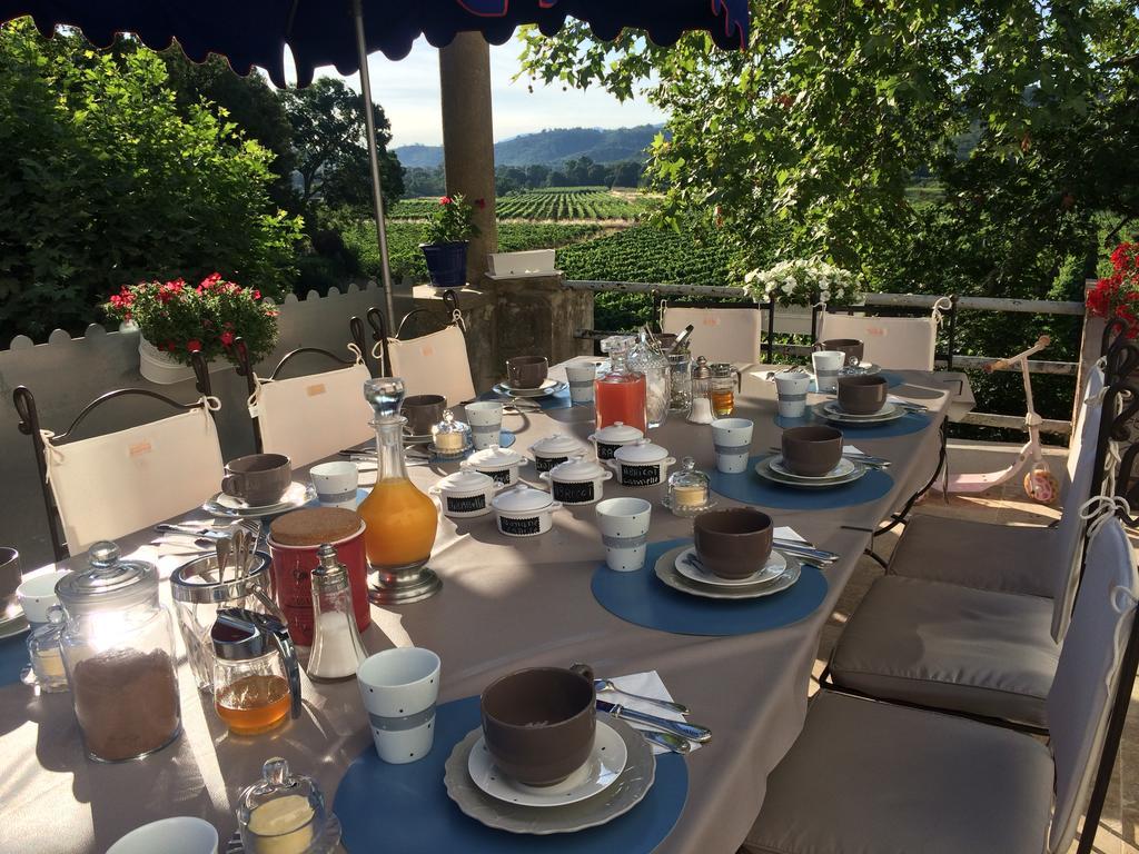 Domaine Saint Dominique Hotel Seillons-Source-d'Argens Bagian luar foto
